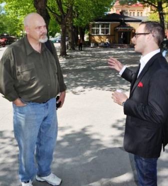 Mick Hellwig and Markus Ersmark.  Markus has a license to snus!