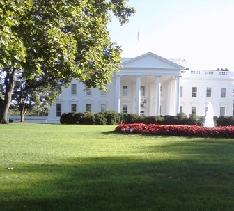 Snusing in front of the White House